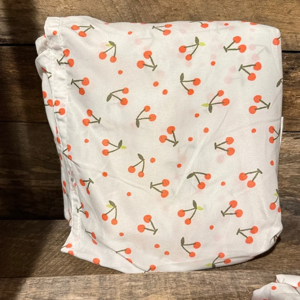 💰BOGO FREE Bundle of 2 New Twin Top Sheets Cherry Print